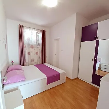 Apartament Eva *